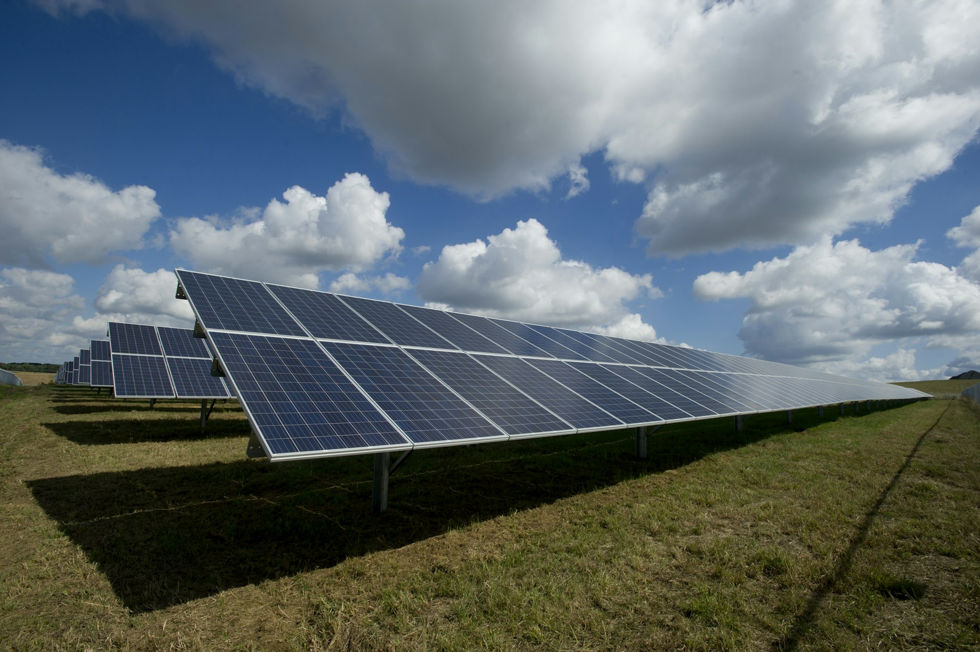 Instalação de painéis de energia solar fotovoltaica